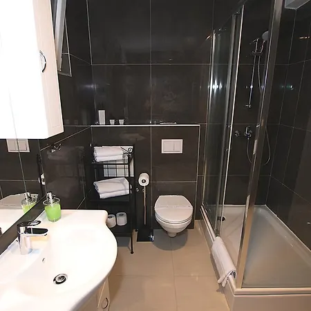 בית הארחה Centrooms Kovac 4*