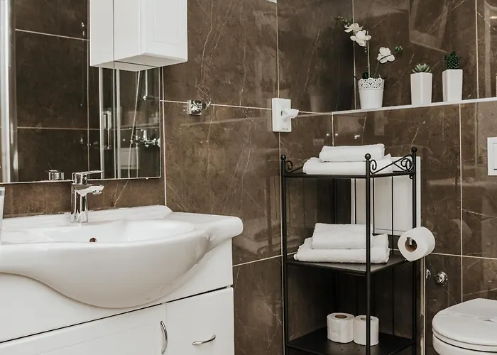 Konukevi Centrooms Kovac 4*