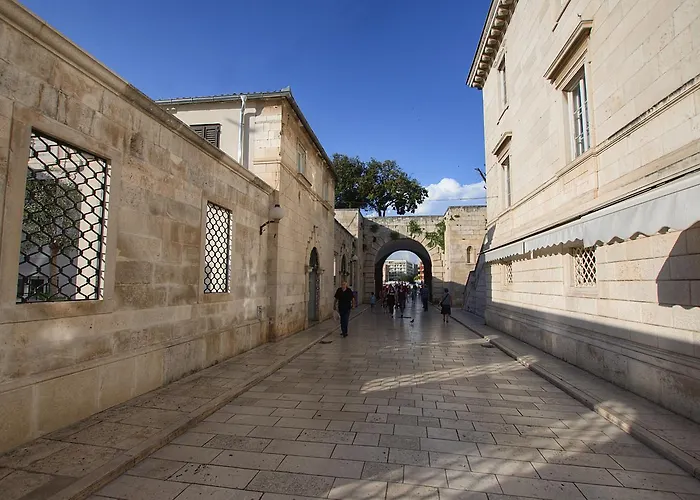 Centrooms Kovac Konukevi